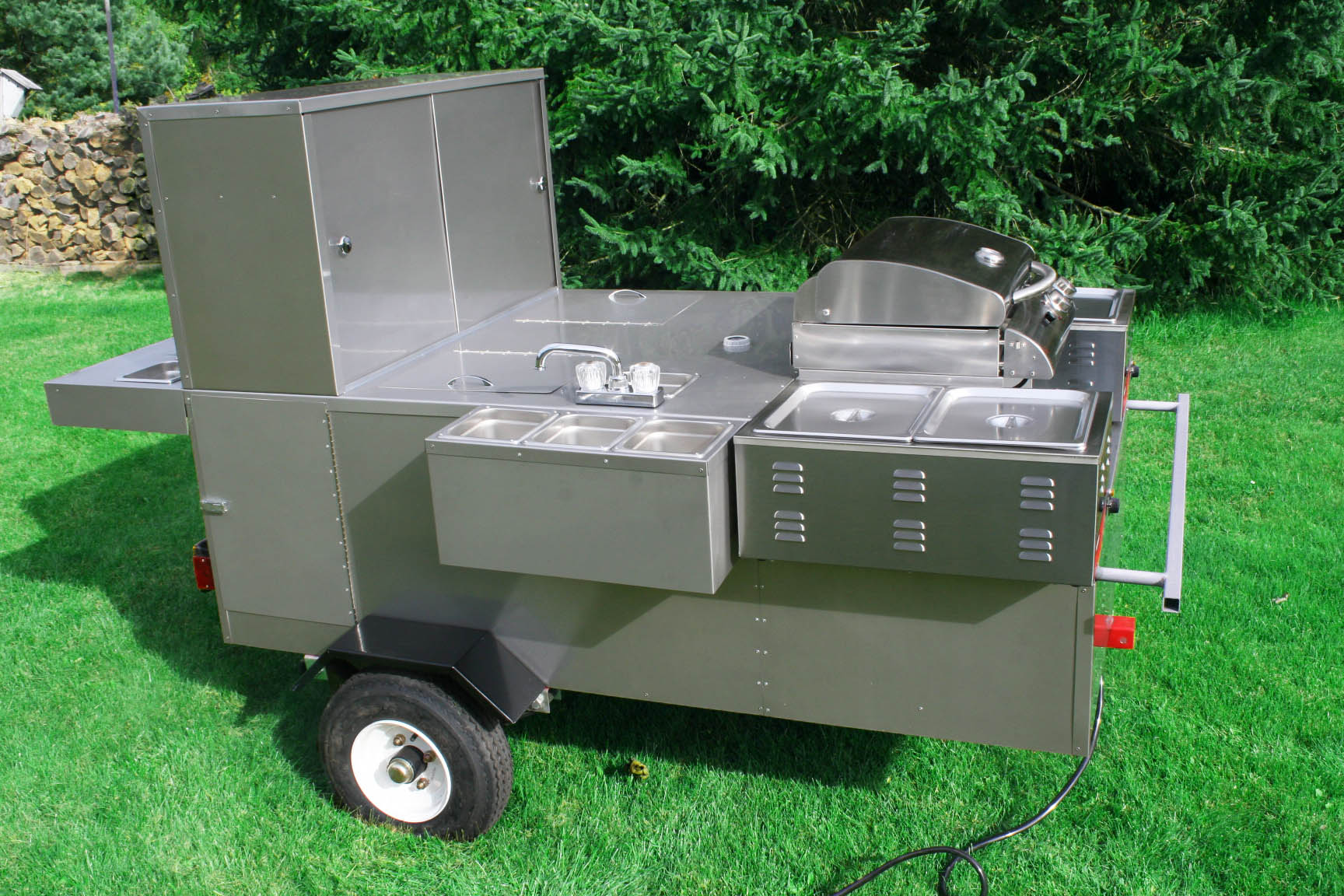 https://www.hotdogcartcompany.com/wp-content/uploads/2019/09/electric-hot-dog-cart-grill-hot-dog-cart-company-11.jpg